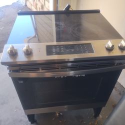 Oven , Refrigerator, Dishwasher 