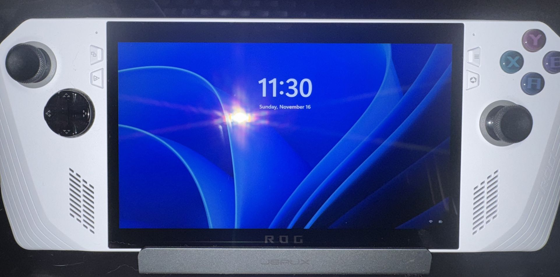 ASUS ROG Ally 7 Handheld Gaming Monitor 120Hz FHD 1080P, 512GB, White