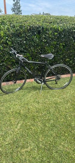 Bicycle Trek Bicycle 7.3FX