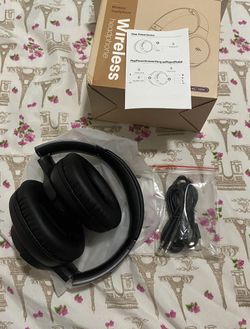 Wireless Bluetooth Headphones 