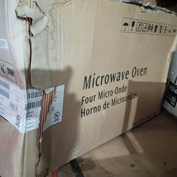 White Microwave New Available Now,Open Box