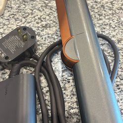 Dyson Airstrait Straightener