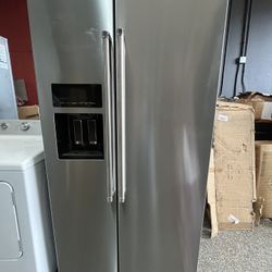 KitchenAid 36 in Counter Depth Side-by-Side Refrigerator in Stainless Steel