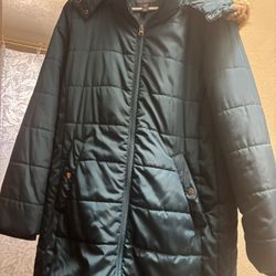 St. John’s Bay ladies Coat  10.00