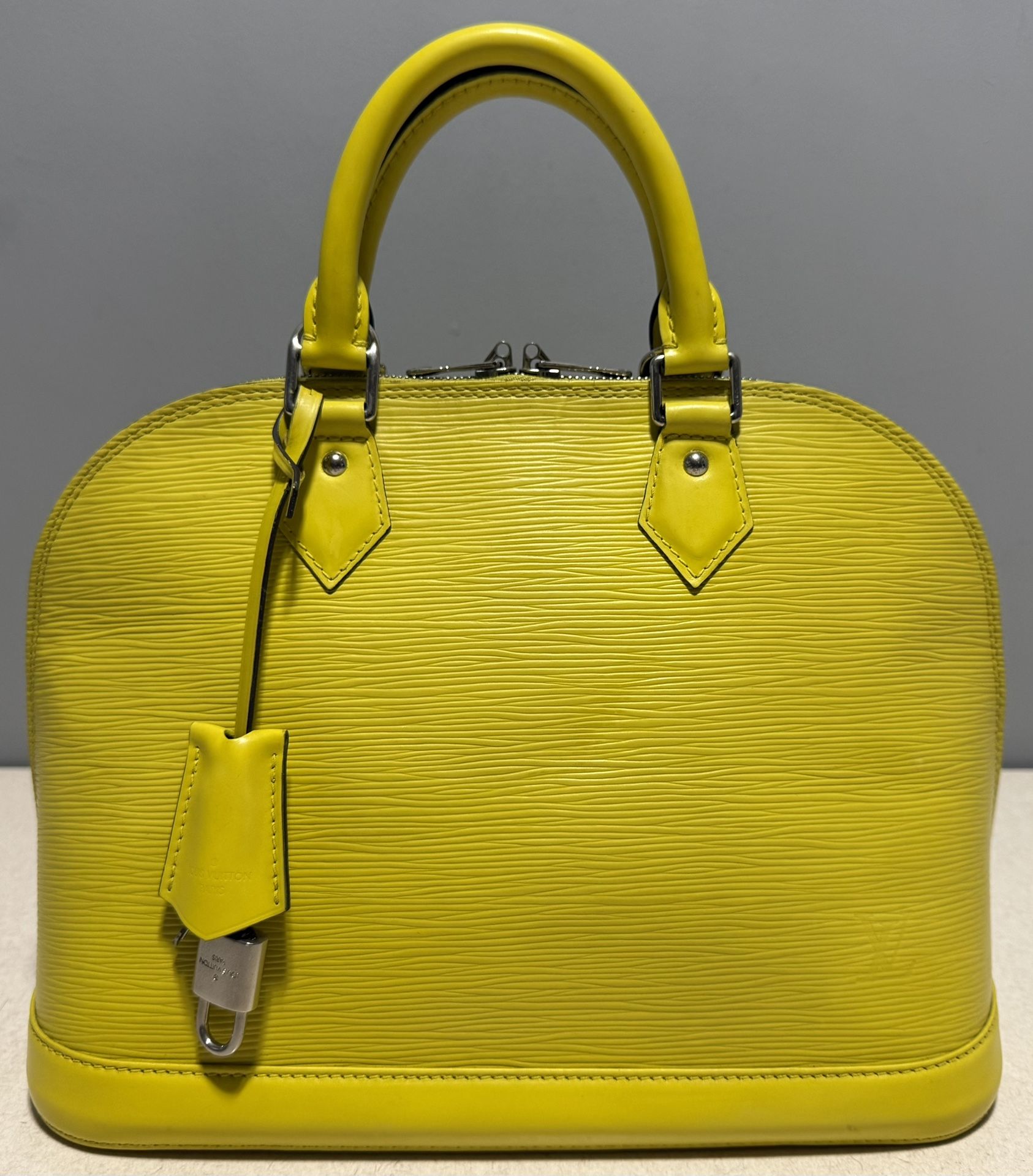 Louis Vuitton Alma PM Epi Leather