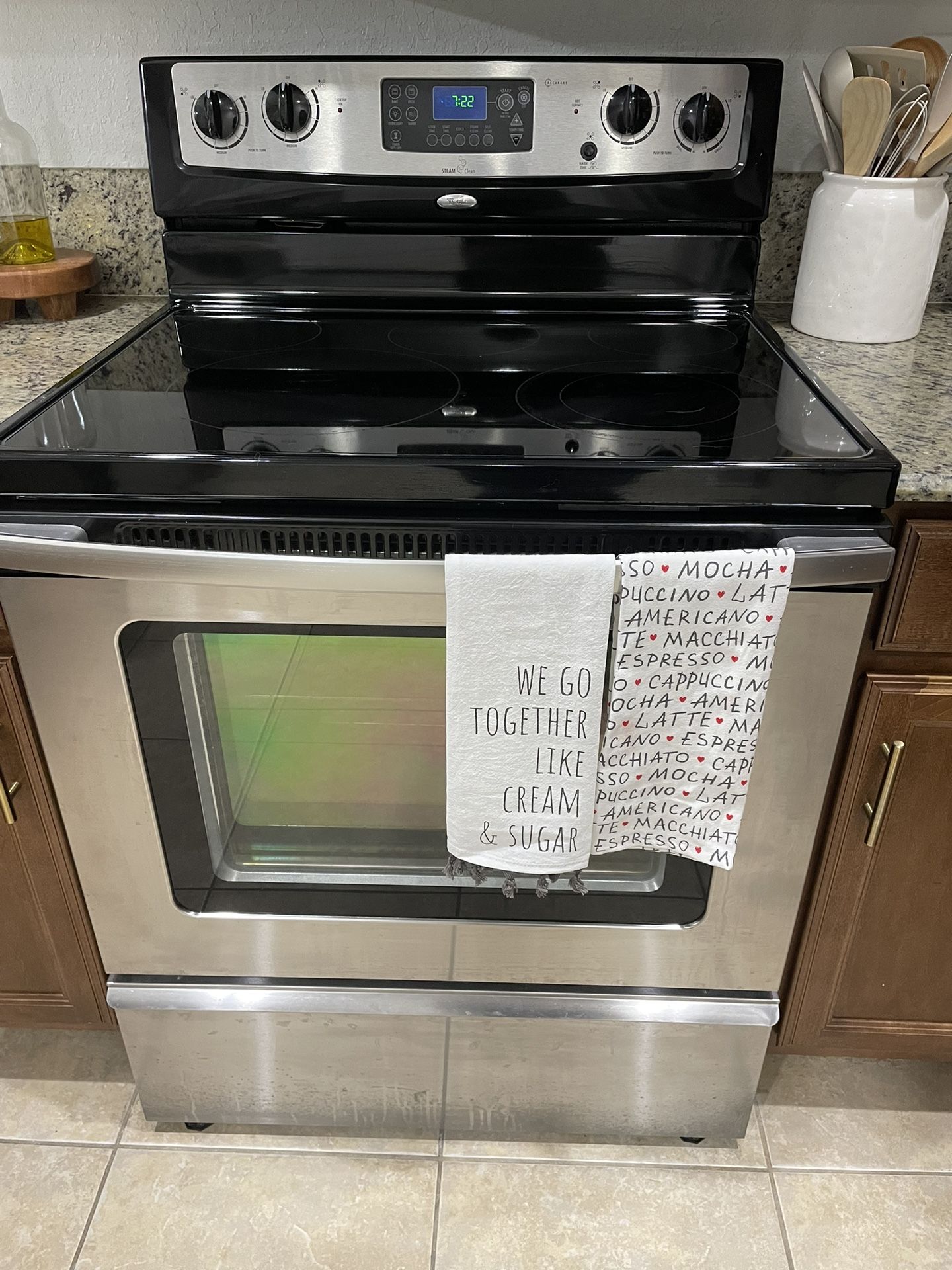 Whirlpool Stove Top With Oven + Microwave for Sale in Fort Lauderdale
