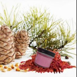 Cedar And Saffron Scented Soy Wax Candle