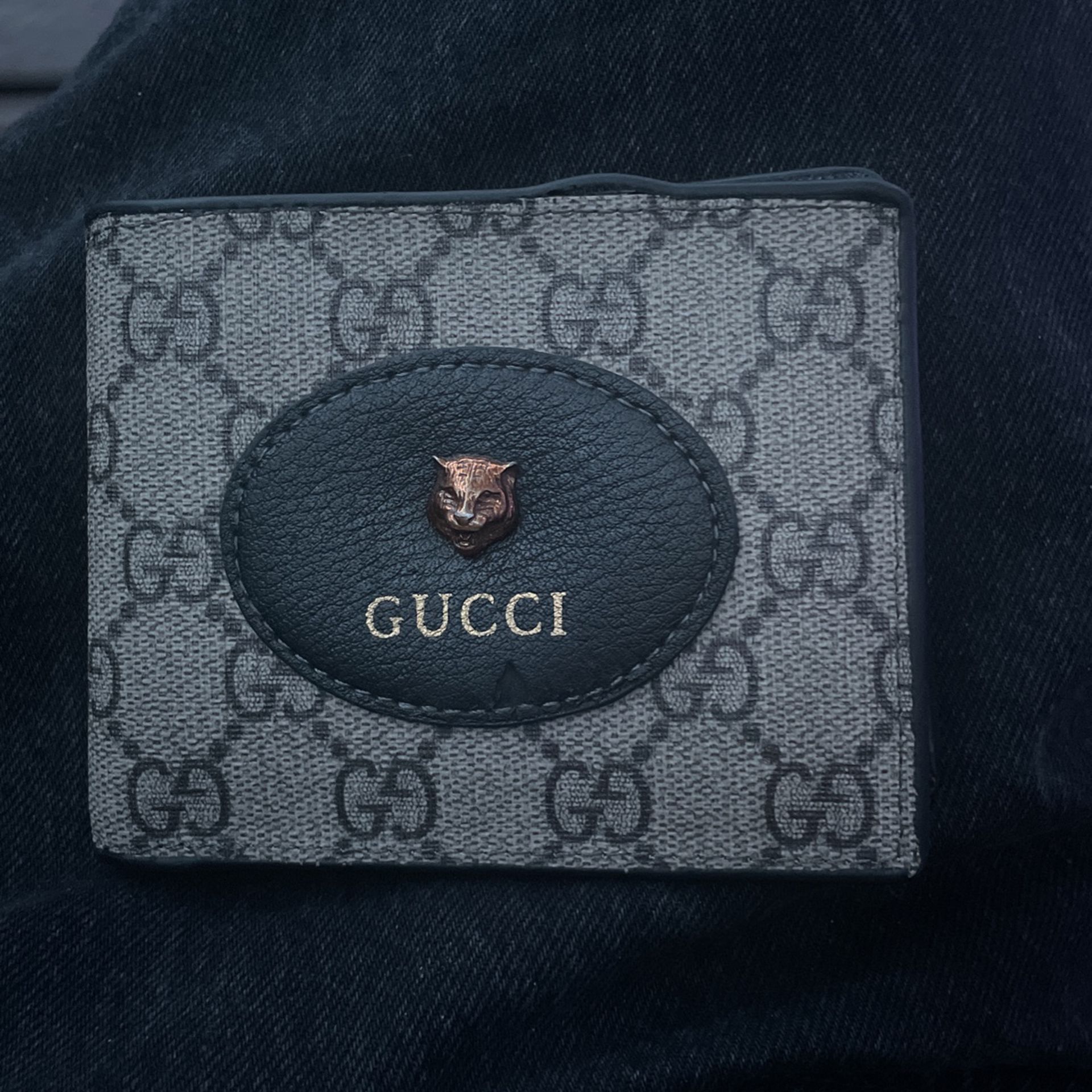 gucci wallet used