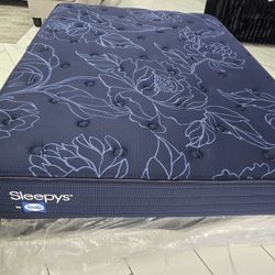 Queen Sizes Mattress And Box Spring 