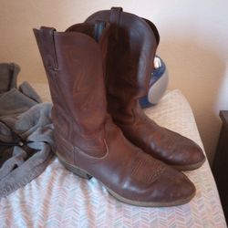 Cowboy Boots Size 12 40 Dollars 