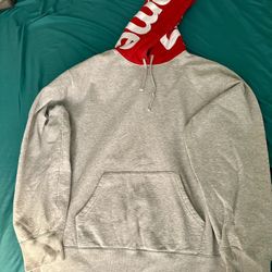 Supreme Hoodie 