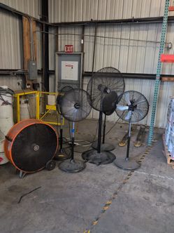 Industrial Fan Lot – Barrel and Pedestal Fans