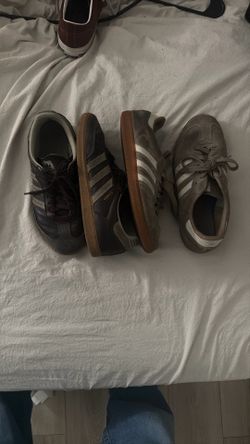 two pairs of sambas