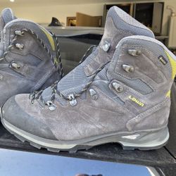 Lowa Hiking Shoes , Size 10 , 4 Time Used , German Product 