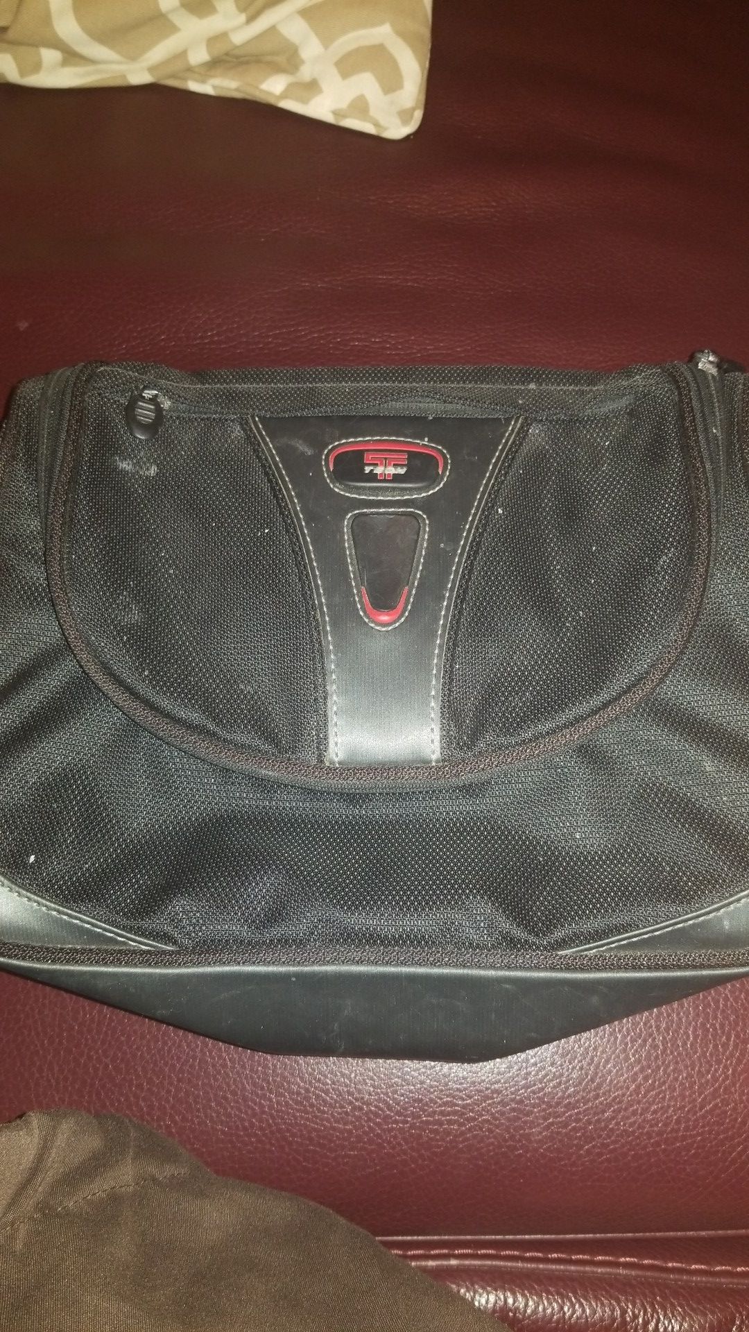 Tumi T-Tech extra large toiletry bag