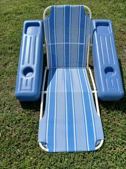 Floating lounge chair