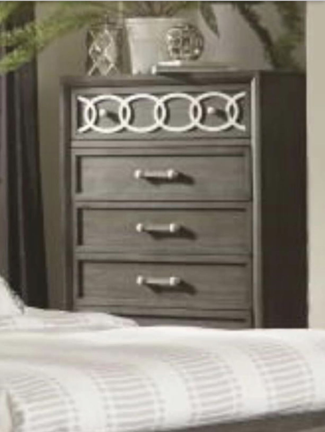 Chest 5 Drawers