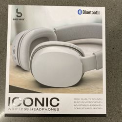 NWT Bluetooth Wireless Headphones 