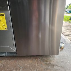 Míele Stainless Steel Dishwasher
