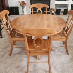 BEDARD Solid Maple Dining Set