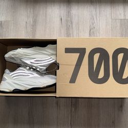 Yeezy 700 V2 Static