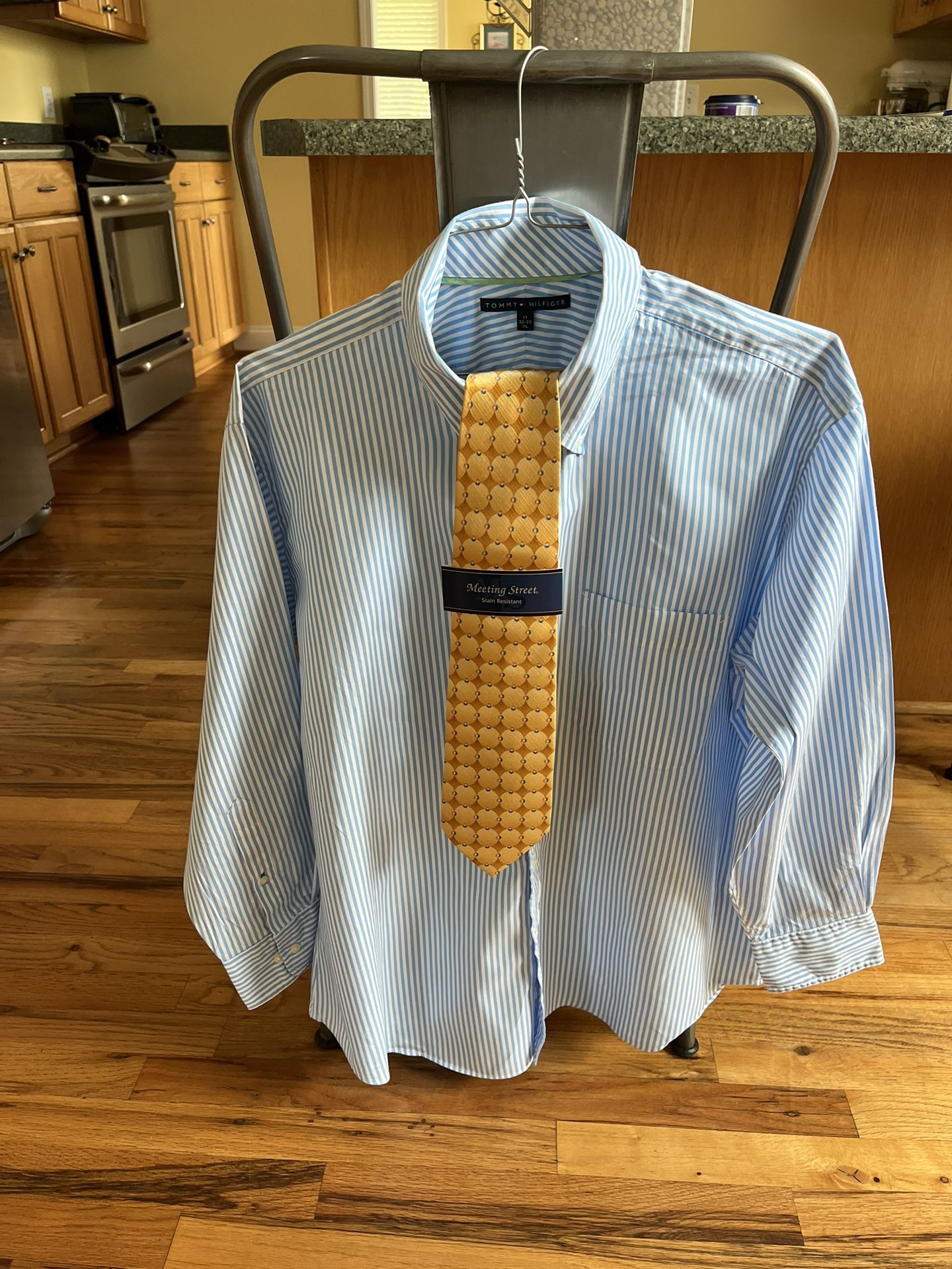 Men’s Long Sleeve Shirt & Tie