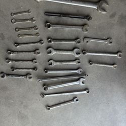 Mechanics wrenches