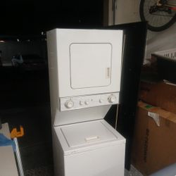 GE Stackable Washer/dryer
