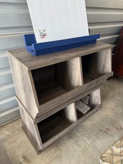 TOY SHELVES PLAYROOM