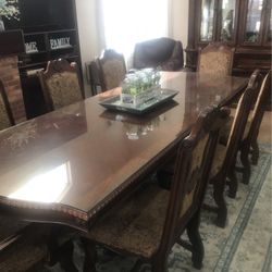 10’ Dining Table With 2 Leafs W/glass Topper 8 Chairs 2 W/ Arms