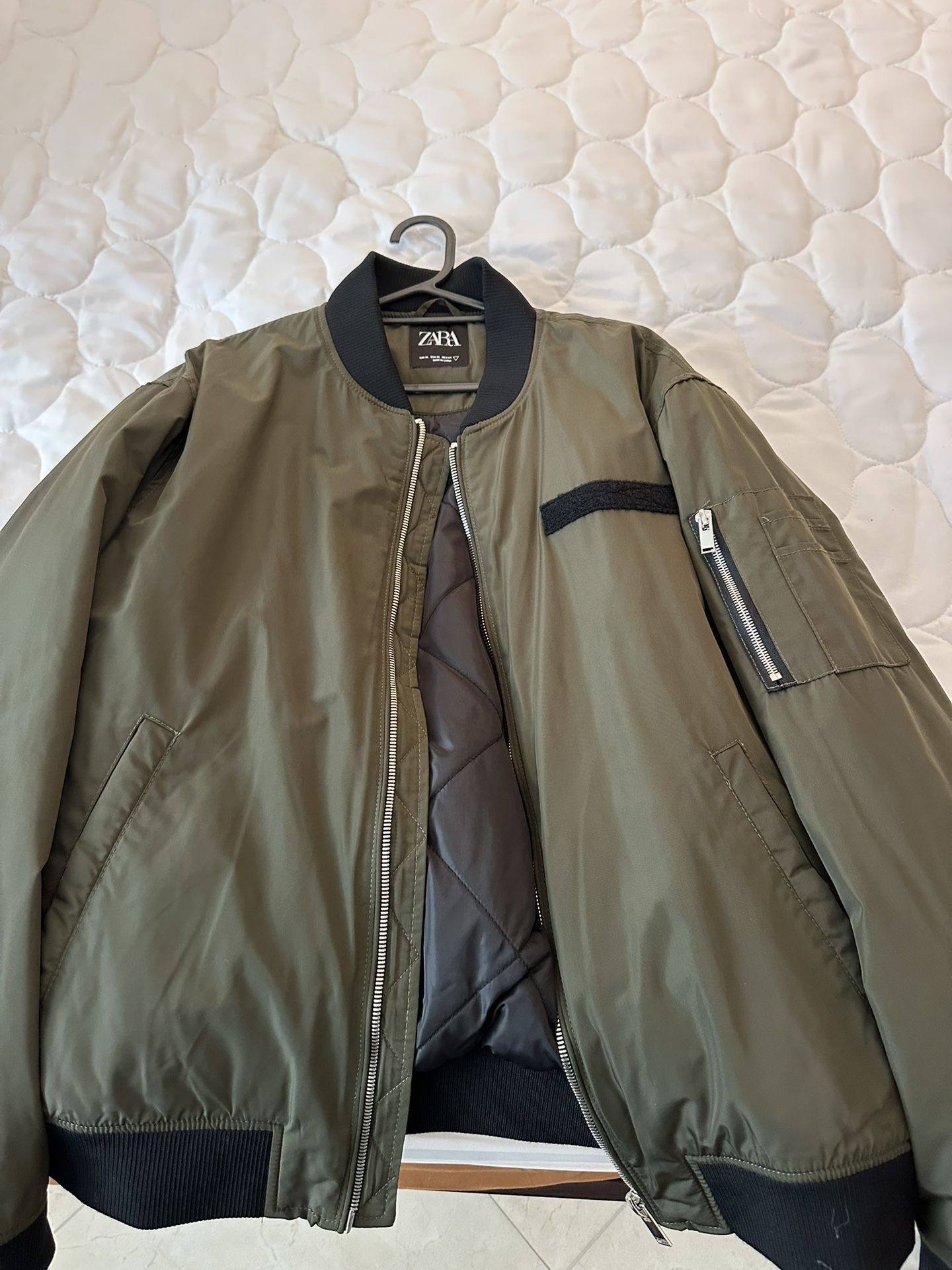 Zara Men’s Bomber Jacket XL