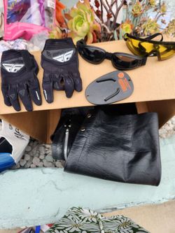 Girls motorcycle gloves and goggles