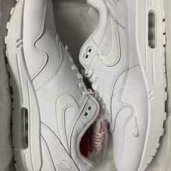 Supreme x Nike Air Max 1 Triple White Size 9.5 