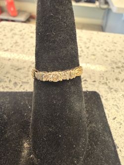 10KT Ring w/ Small Round Diamonds 39689-1
