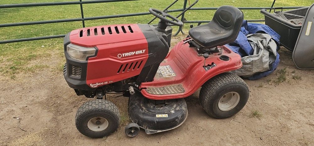 Toro Bronco 42 Auto Ridding Lawnmower