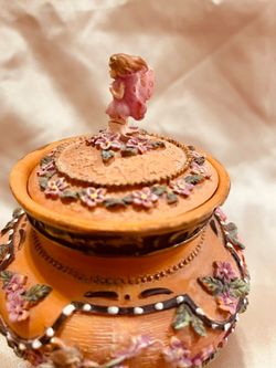 Small Fairy Trinket Container (Fairy core)