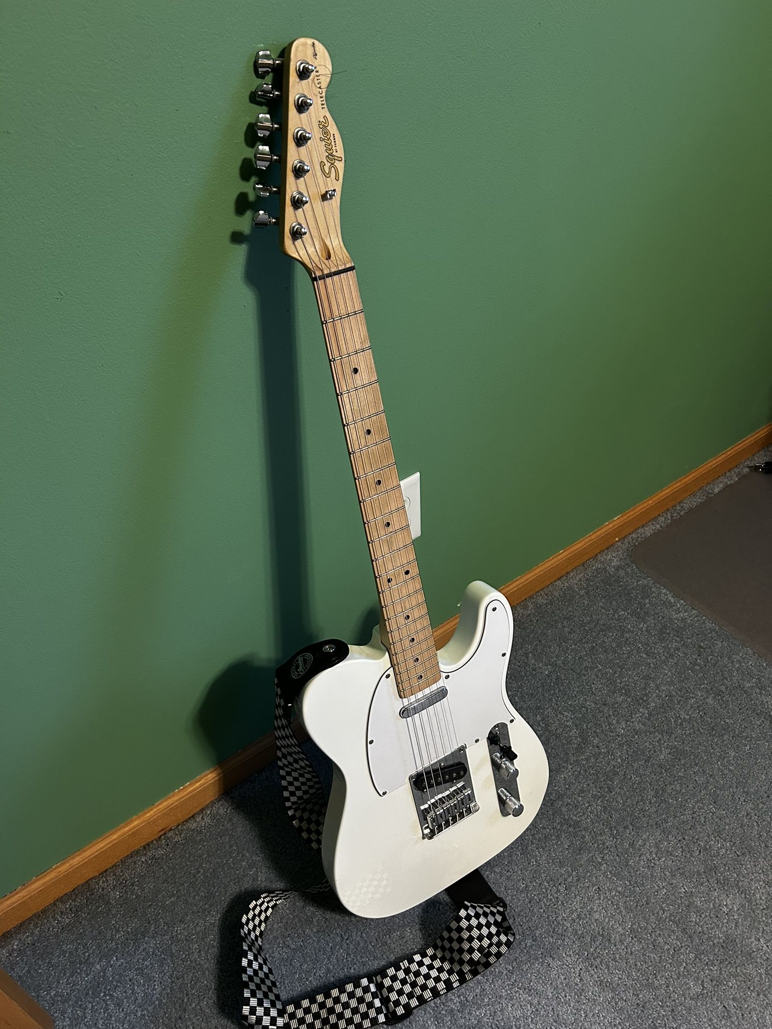 Squier Affinity Telecaster - Arctic White
