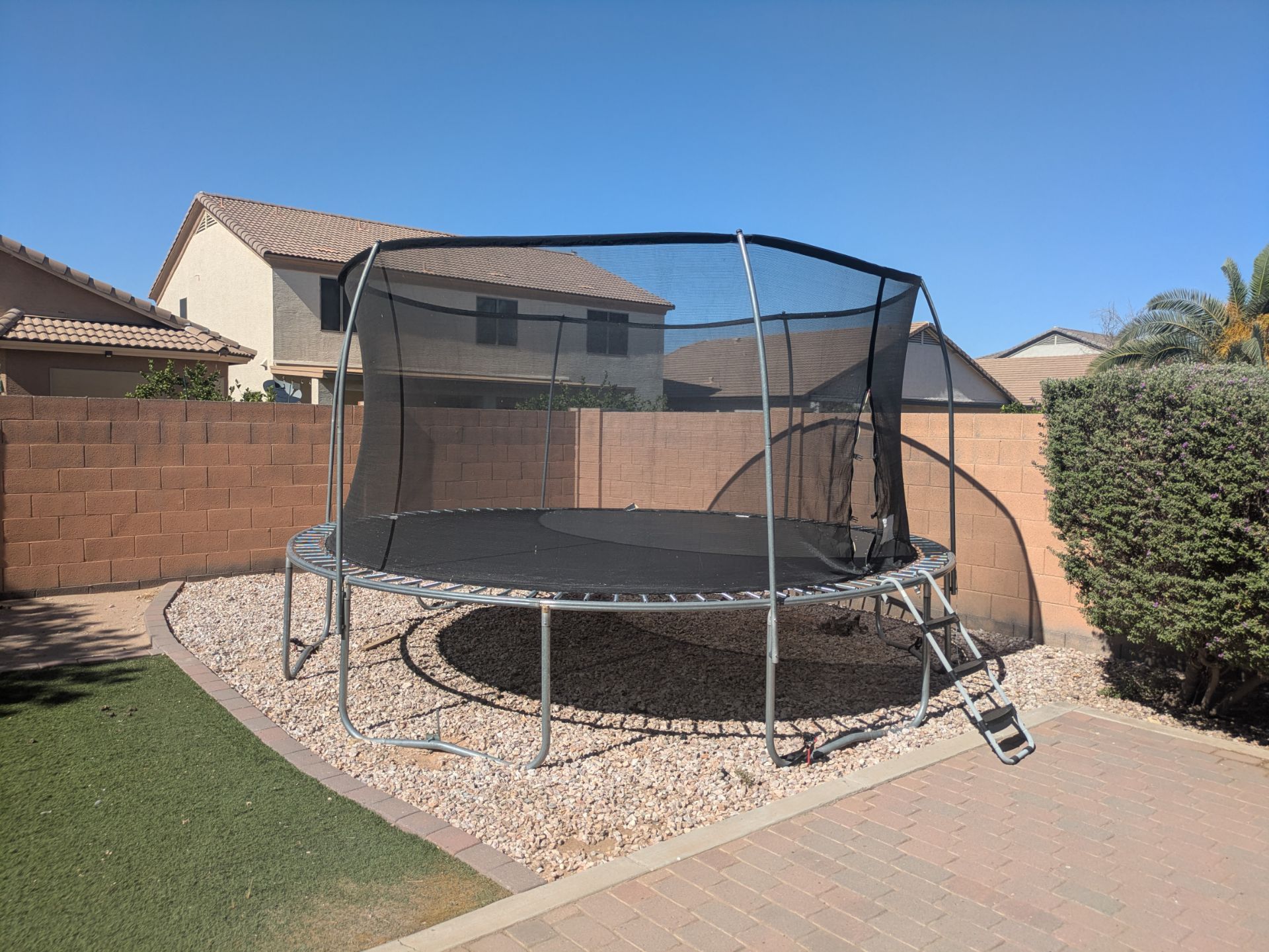 Trampoline