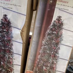 Xmas Topiary $6