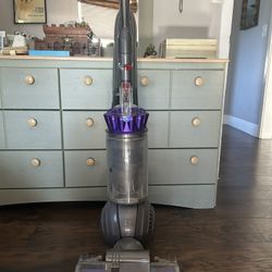 Dyson Vacuum Cleaner 
