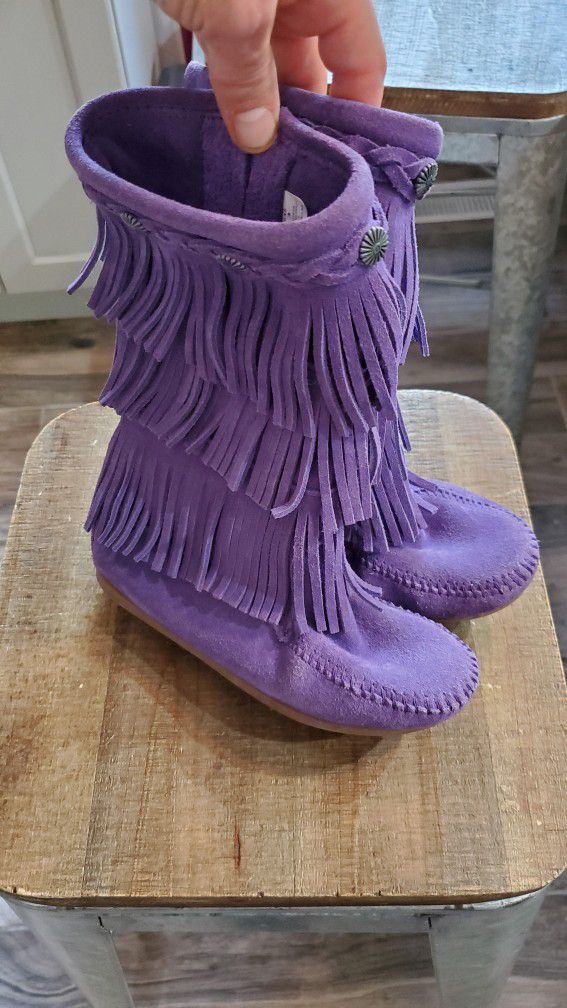 Kids's Minnetonka 3 Layer Fringe Boots
