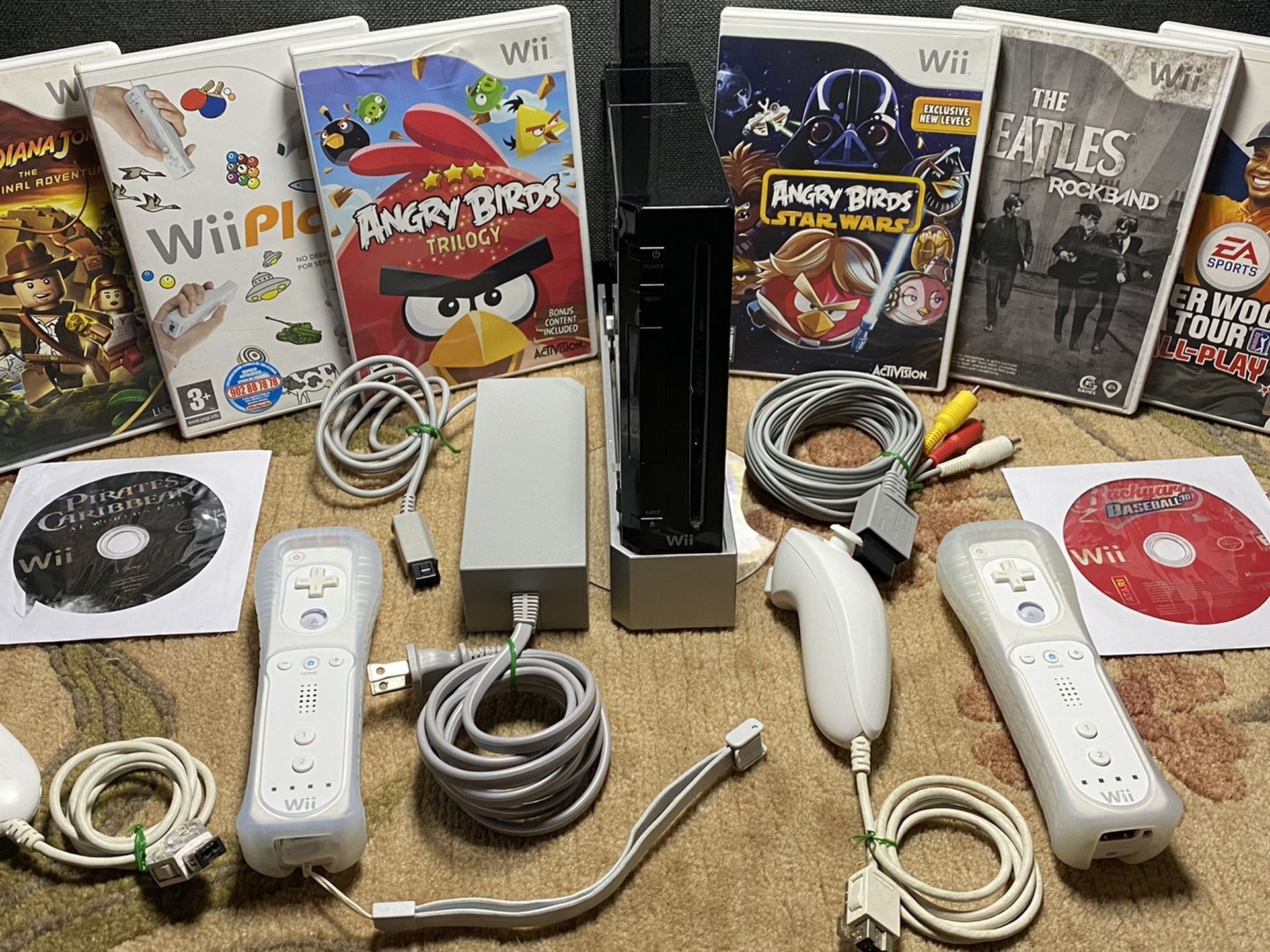 NINTENDO Wii BUNDLE