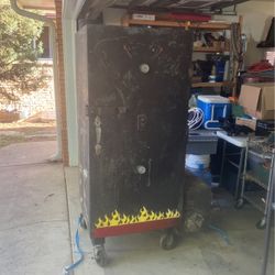 Custom  Steel  Smoker (will Trade)