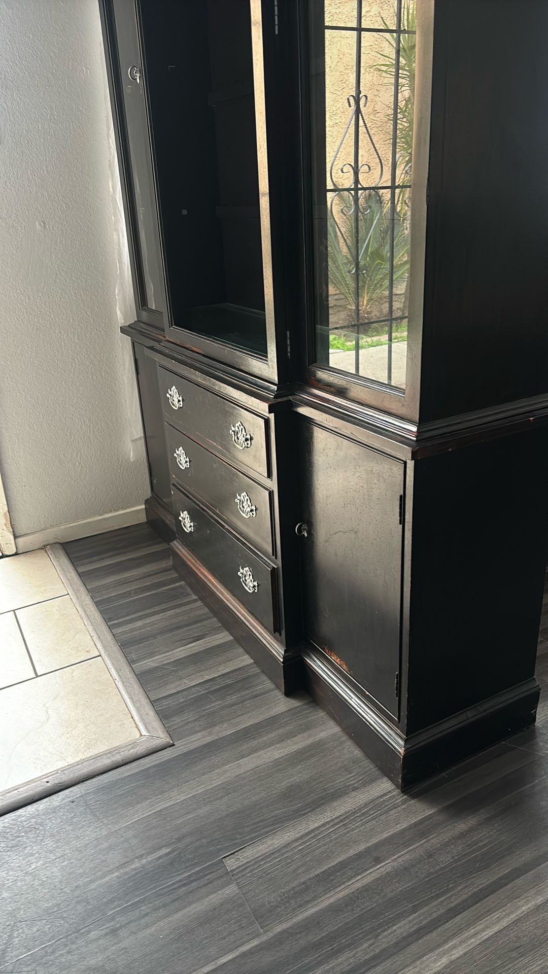 Gabinete en muy buenas condiciones