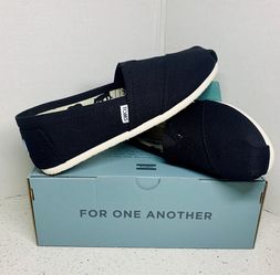 Toms