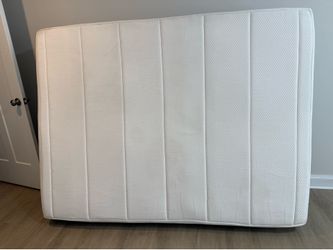 Queen mattress memory foam