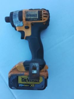 Dwalt drill driver