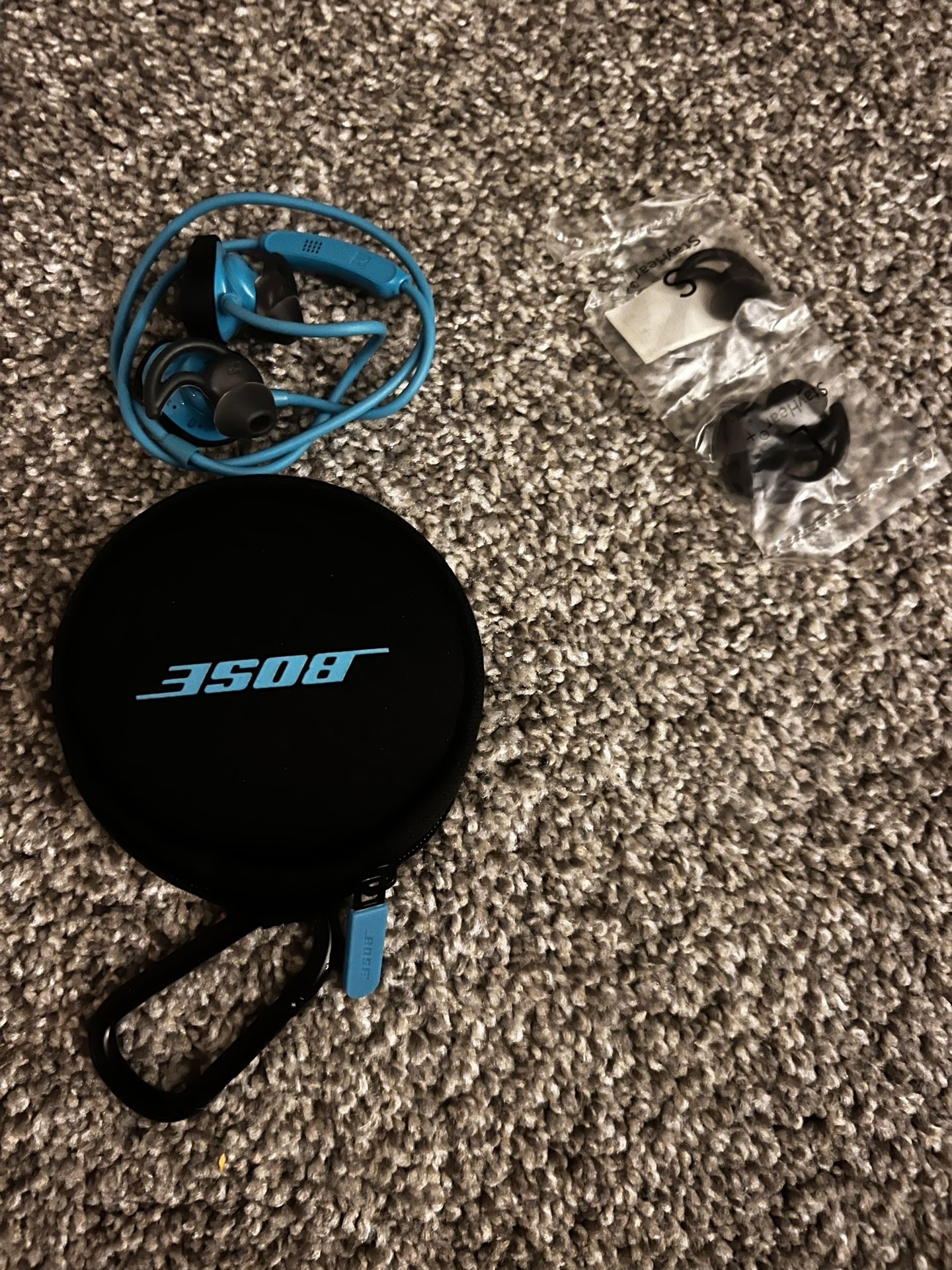 Bose SoundSport Bluetooth Wireless Earbuds In-Ear Sports Earphones Headphones
