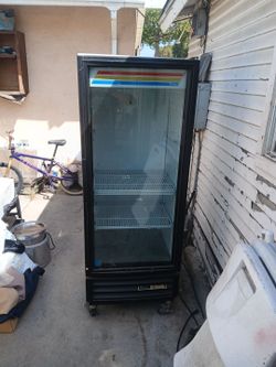 TRUE drink fridge