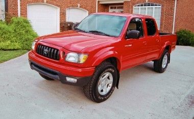 Urgent For sale 2001 TACOMA Great Shapee. 4WWWDWheelsss